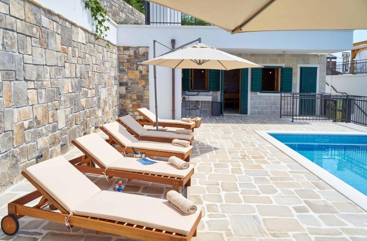 Luxury Residence Mladenka Jesenice  Bagian luar foto